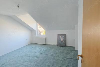 Casă cu Teren 500 Mp în Central
