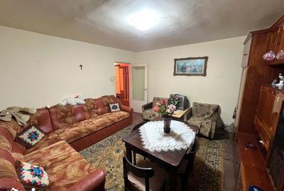 Apartament cu 3 camere în Micro 16 - 9
