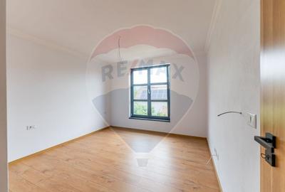 Apartament cu terasa si 2 parcari - Complex nou central - 11