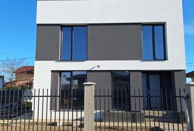 Casa de vanzare p+1 vanatori,costi 122000+TVA - 2