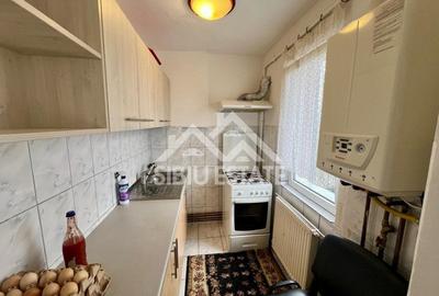 Apartament 2 camere , etaj 2, zona Tiglari - 3