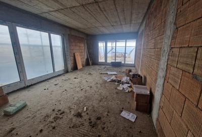 Duplex cu 5 camere cu Canalizare în Iris - 12