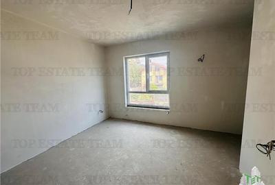 Duplex cu 5 camere cu Canalizare în Roșu - 4