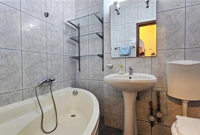 DE INCHIRIAT APARTAMENT 3 CAMERE ET 1, STR N.TITULESCU malul Begai - 9