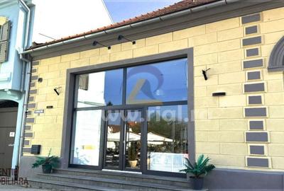 Spațiu comercial, de 80 mp, în Ultracentral - 8