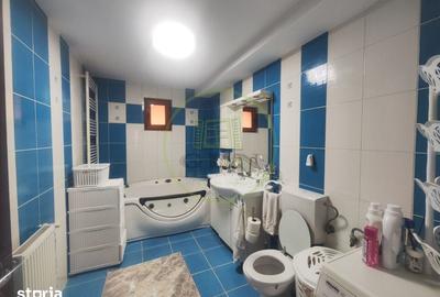 Casă cu 6 camere cu Teren 400 Mp în Podari - 14