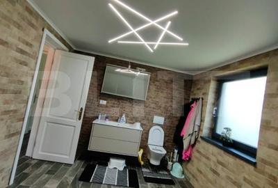 Casă cu 6 camere cu Teren 980 Mp în Bârnova - 8