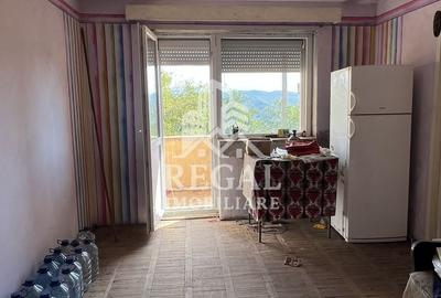 Apartament cu 4 camere circular în Ghelari - 1