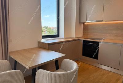Apartament cu 3 camere semidecomandat, mobilat în Central - 9