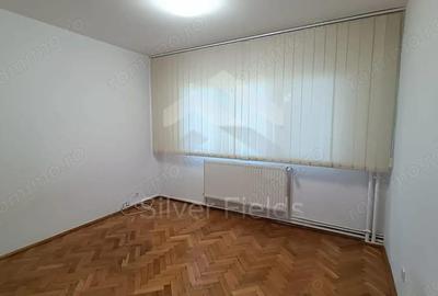 Apartament cu 4 camere decomandat, mobilat în Medicină
