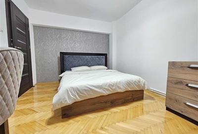 Apartament cu 3 camere, zona  Unirii - 3