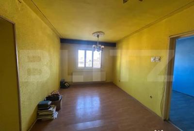 Apartament cu 4 camere semidecomandat în Micro 5 - 10