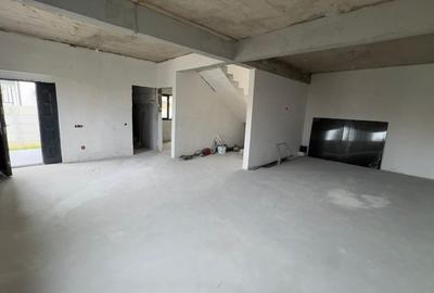 Casă individuală cu 4 camere cu Canalizare în Central - 10