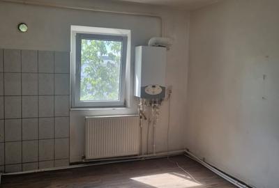 APARTAMENT CU 3 CAMERE DE VANZARE - 3