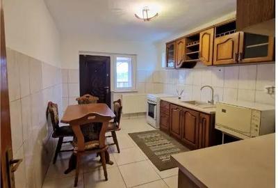 Casă cu 5 camere cu Teren 378 Mp în Șerbănești