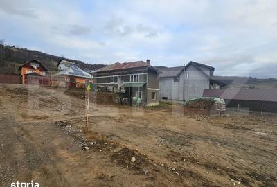 Casă cu 3 camere cu Teren 642 Mp în Central - 1