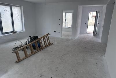 Casă individuală cu 4 camere cu Canalizare în Micești - 3