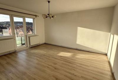 Apartament cu 4 camere în Central - 1