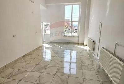 Spațiu comercial, de 40 mp, în 1 Mai - 2