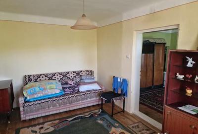 Casă cu 5 camere cu Teren 10426 Mp în Est - 14