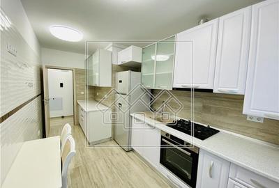 Apartament cu 3 camere decomandat în Piața Cluj - 2