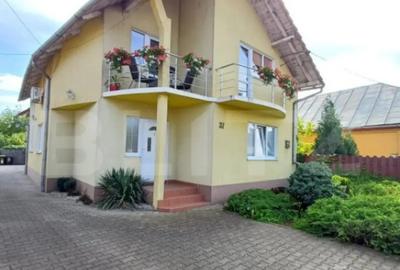 Casă cu 6 camere cu Teren 1324 Mp în Turda