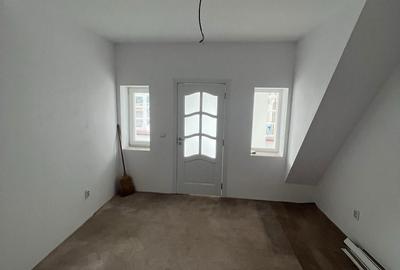 Casă cu 3 camere în Gepiu - 8
