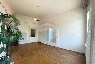 Casă cu 3 camere cu Teren 140 Mp în Central - 4