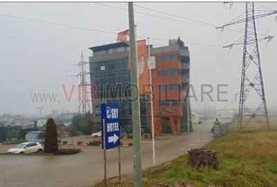 Spațiu comercial, de 3,418 mp, în Nufărul - 15