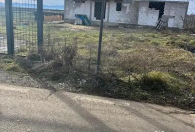 Casă cu 3 camere cu Teren 926 Mp în Central - 1