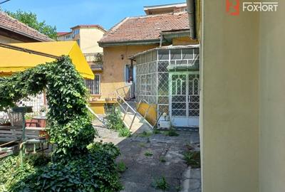 Casă cu 3 camere cu Canalizare în Take Ionescu - 1