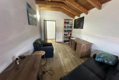 Apartament cu 4 camere cu scara interioara zona centrala, etaj 2 - 1