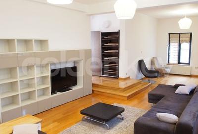 Vila moderna, garaj si vecinatati linistite - 4