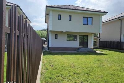 Casă cu 4 camere în Luna - 9