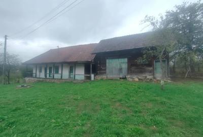 Casă individuală cu 2 camere cu Teren 1300 Mp în Dobroț - 1