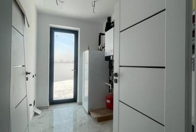 Casă individuală cu 5 camere cu Canalizare în Central - 16