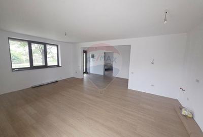 Casă individuală cu 4 camere cu Teren 6110 Mp în Girov - 26