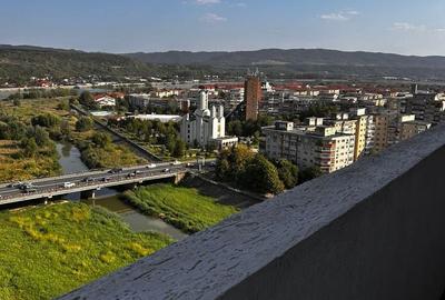 Apartament cu 3 camere decomandat în Ostroveni - 3