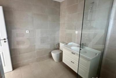 Casă cu 5 camere cu Teren 470 Mp în Central - 2