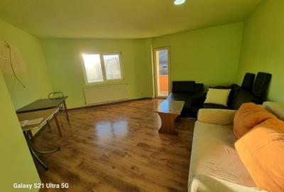 Apartament cu 3 camere semidecomandat în Uric - 2