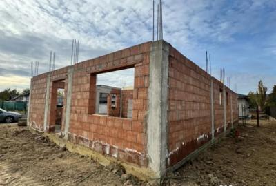 Casă cu 4 camere cu Teren 750 Mp în Central - 4