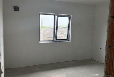 Casă cu 3 camere cu Canalizare în Joița - 3
