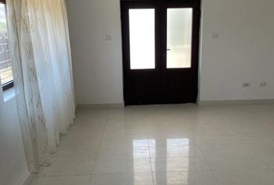 Casă cu 3 camere cu Teren 2263 Mp în Central - 5