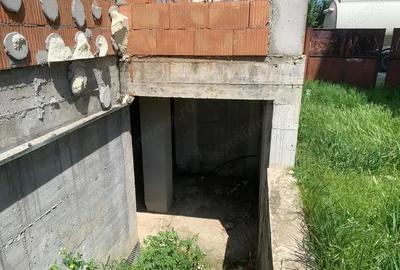 Casă cu Teren 220 Mp în Elisabetin - 3