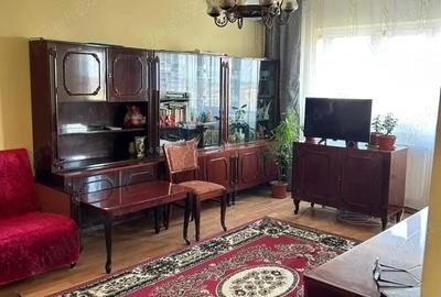 Apartament cu 3 camere decomandat în Broșteni - 2