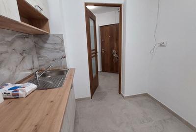 Bd. Chisinau , statia Pictor Harlescu, bloc stradal, reabilitat - 14