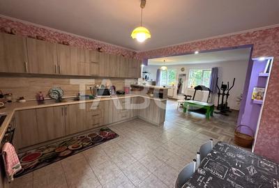 Casa noua 3 camere 300 mp anexe teren liber 1550 mp Margineni - 6