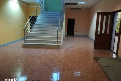 Casă cu 4 camere cu Teren 1104 Mp în Glina - 2