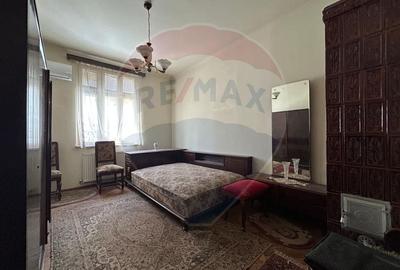 Casa / Vila cu 6 camere de vanzare in zona Dacia - 2