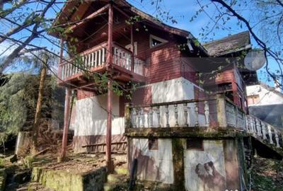 Casă cu 4 camere cu Teren 240 Mp în Central - 3